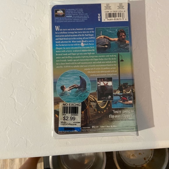 Flipper (1996) Vintage VHS Family Movie, PG, Dolphin, Nostalgic, Feel Good Movie - Picture 5 of 6